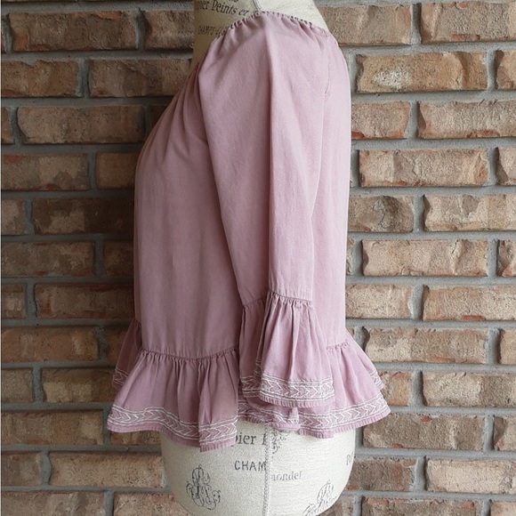 Walter Baker Pink Mauve Off the Shoulder Embroidered Boho Top size Medium - Picture 3 of 4